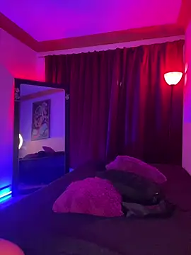 Snapshot of ZahaRose chatting on 10-16-25, 01:17 ZahaRose online show from 10-16-25, 01:17