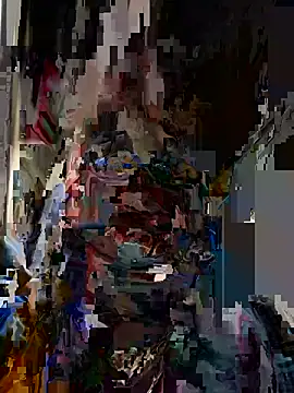 Only April online show from 11-08-25, 08:25