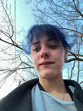 Only April online show from 03-26-26, 04:40