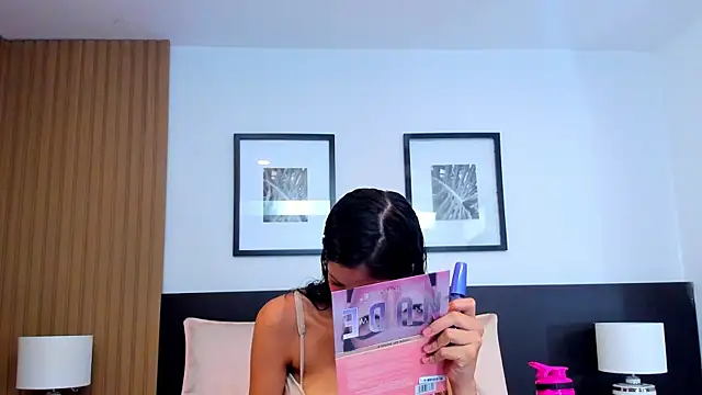 Snapshot of catalina_jolie chatting on 12-01-25, 04:28 catalina jolie online show from 12-01-25, 04:28