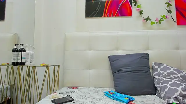 Lucia78couple online show from 12-04-25, 08:28