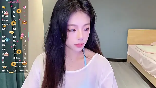 Sandy Uu online show from 10-14-25, 11:38