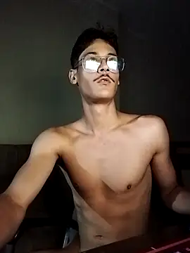 Snapshot of Mago666_ chatting on 09-14-25, 03:05 Mago666  online show from 09-14-25, 03:05