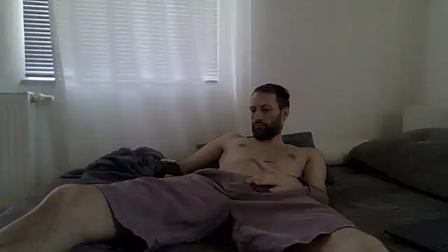 Snapshot of XLBarehengst chatting on 03-06-26, 12:12 XLBarehengst online show from 03-06-26, 12:12