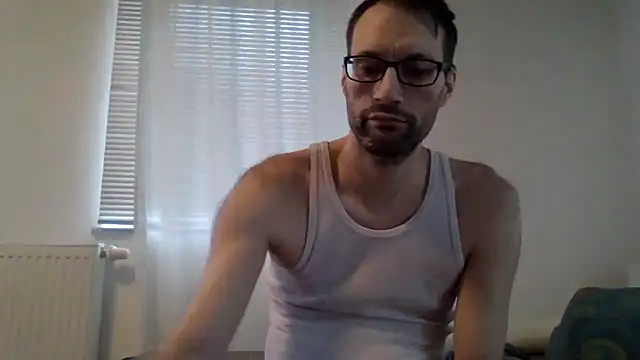 Snapshot of XLBarehengst chatting on 03-14-26, 09:15 XLBarehengst online show from 03-14-26, 09:15