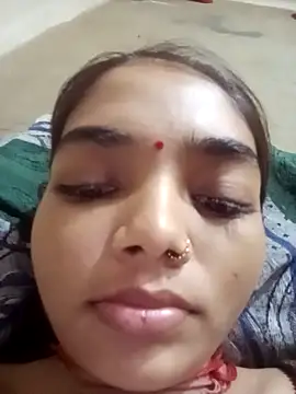 Snapshot of Hitsda chatting on 09-15-25, 01:16 Hitsda online show from 09-15-25, 01:16