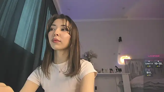 Snapshot of devaivy chatting on 09-15-25, 10:37 devaivy online show from 09-15-25, 10:37