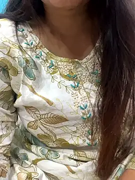 Snapshot of Naughty-Kamini chatting on 09-28-25, 04:45 Naughty-Kamini online show from 09-28-25, 04:45