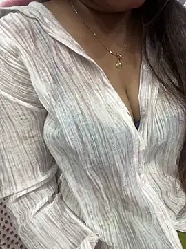 Snapshot of Naughty-Kamini chatting on 10-30-25, 05:24 Naughty-Kamini online show from 10-30-25, 05:24