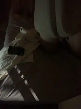 Snapshot of shakeweight chatting on 09-22-25, 05:42 shakeweight online show from 09-22-25, 05:42