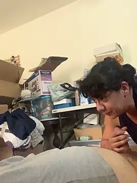 Snapshot of shakeweight chatting on 10-01-25, 06:03 shakeweight online show from 10-01-25, 06:03