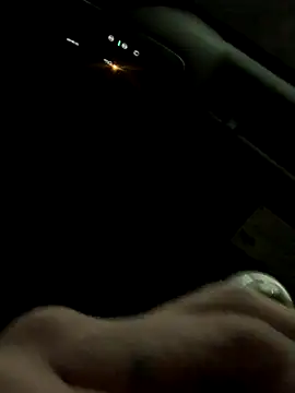 Snapshot of shakeweight chatting on 10-27-25, 08:07 shakeweight online show from 10-27-25, 08:07