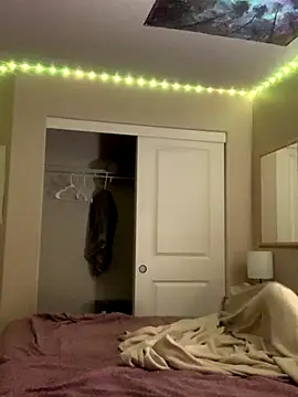 Snapshot of shakeweight chatting on 11-06-25, 07:31 shakeweight online show from 11-06-25, 07:31