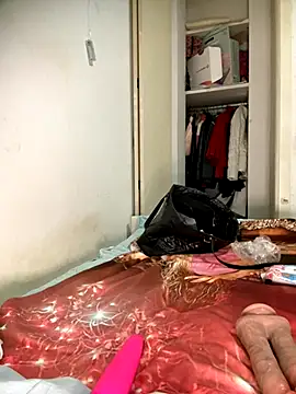 Snapshot of Britney22__ chatting on 09-12-25, 09:15 Britney22 online show from 09-12-25, 09:15