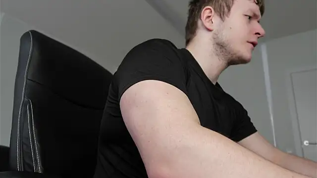 Richard Dullas online show from 03-30-26, 01:01