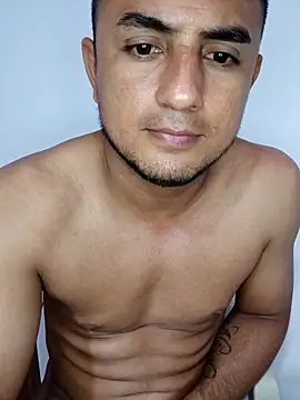 Geral Yeraldyn09 online show from 09-12-25, 02:00