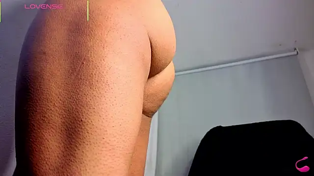 Snapshot of afro_jayleof chatting on 01-12-26, 02:06 afro jayleof online show from 01-12-26, 02:06