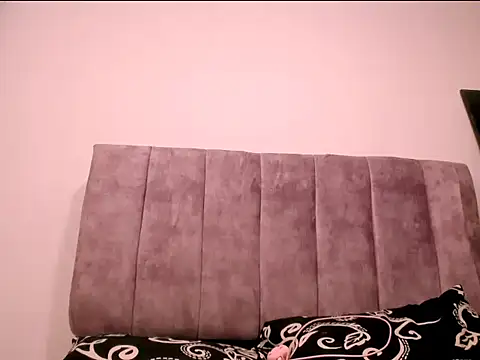 Luciana hardmand online show from 09-18-25, 07:49