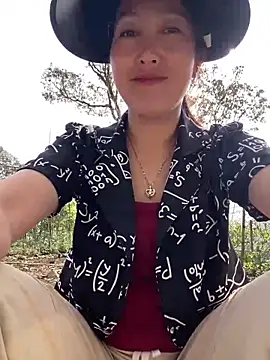 Huong-Ly online show from 03-03-26, 02:18