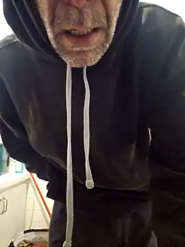 Stingles online show from 10-10-25, 10:03