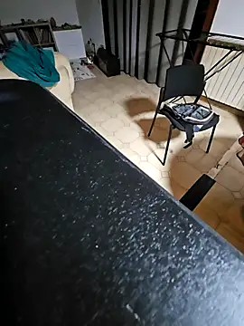 Snapshot of Stingles chatting on 03-05-26, 11:12 Stingles online show from 03-05-26, 11:12