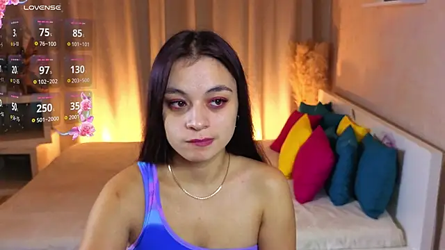 Snapshot of Leila_Hefner chatting on 09-13-25, 03:39 Leila Hefner online show from 09-13-25, 03:39