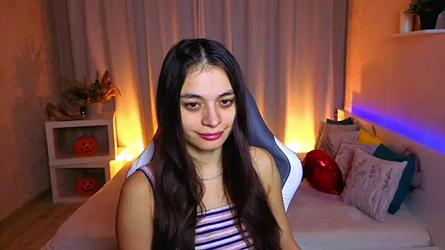 Snapshot of Leila_Hefner chatting on 11-26-25, 03:07 Leila Hefner online show from 11-26-25, 03:07