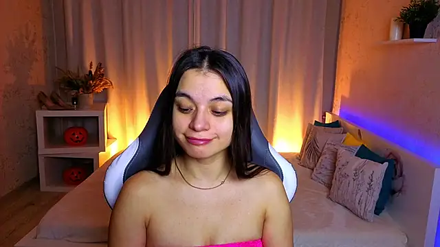 Snapshot of Leila_Hefner chatting on 11-28-25, 03:09 Leila Hefner online show from 11-28-25, 03:09