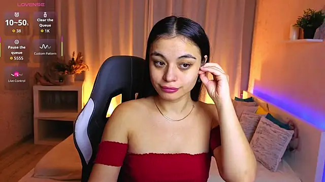 Snapshot of Leila_Hefner chatting on 12-02-25, 02:50 Leila Hefner online show from 12-02-25, 02:50