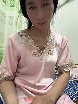 crhong666 online show from 10-13-25, 01:22