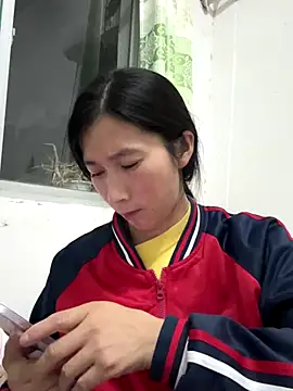 crhong666 online show from 10-27-25, 12:42