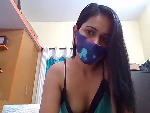 Snapshot of Curvyqueenz chatting on 11-05-25, 05:35 Curvyqueenz online show from 11-05-25, 05:35