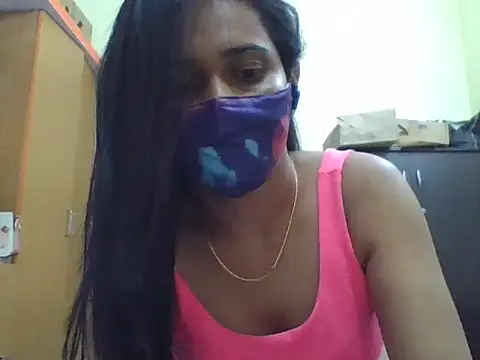 Snapshot of Curvyqueenz chatting on 12-19-25, 05:53 Curvyqueenz online show from 12-19-25, 05:53