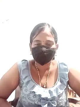 Snapshot of Naina_telugu_ chatting on 10-20-25, 09:32 Naina telugu online show from 10-20-25, 09:32