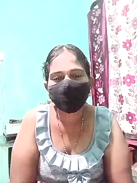 Snapshot of Naina_telugu_ chatting on 10-27-25, 05:39 Naina telugu online show from 10-27-25, 05:39