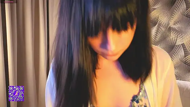 Honeey Beee online show from 09-14-25, 07:02