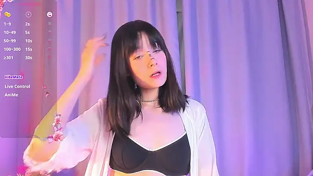 Honeey Beee online show from 09-17-25, 07:15