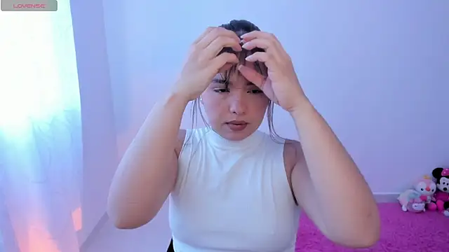 Snapshot of Alana_Banana_ chatting on 12-03-25, 02:04 Alana Banana online show from 12-03-25, 02:04