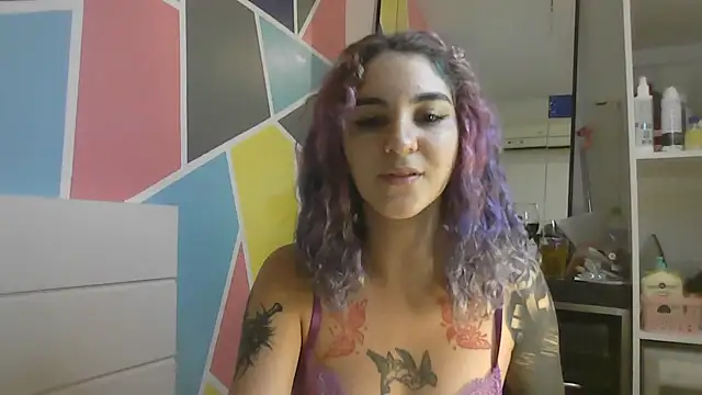 peetitefairy online show from 04-18-26, 04:05