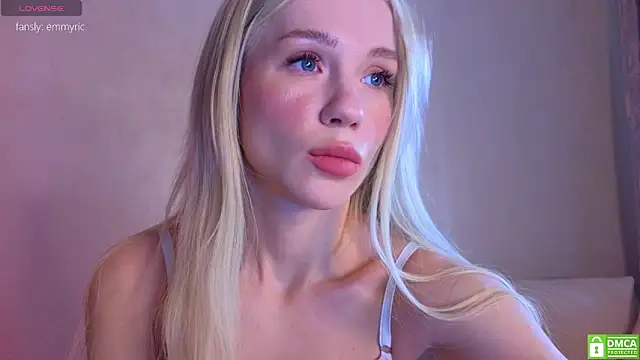 KittenFang online show from 02-26-26, 08:46