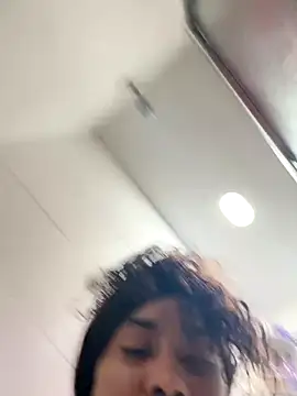 LuckyKhloe online show from 11-04-25, 03:27