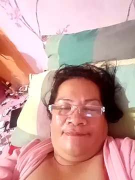 Snapshot of vickyhot1966 chatting on 09-22-25, 03:36 vickyhot1966 online show from 09-22-25, 03:36