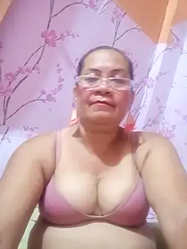 Snapshot of vickyhot1966 chatting on 09-27-25, 09:03 vickyhot1966 online show from 09-27-25, 09:03