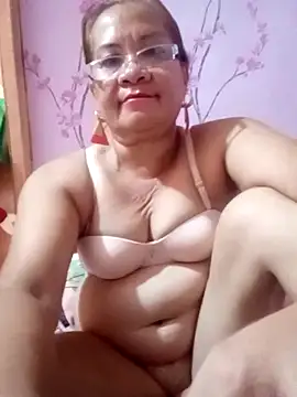 Snapshot of vickyhot1966 chatting on 10-03-25, 09:01 vickyhot1966 online show from 10-03-25, 09:01