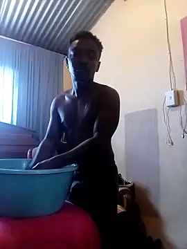 Snapshot of Hood_Bouy chatting on 12-02-25, 06:30 Hood Bouy online show from 12-02-25, 06:30