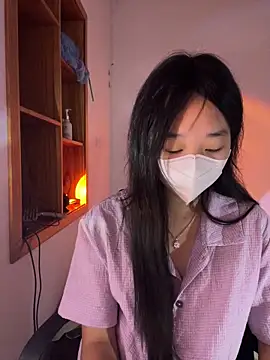 Snapshot of chuppy03 chatting on 09-18-25, 02:52 chuppy03 online show from 09-18-25, 02:52