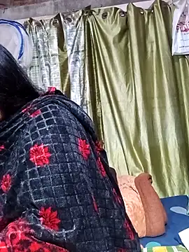 Snapshot of BOBITA_1 chatting on 12-18-25, 04:07 BOBITA 1 online show from 12-18-25, 04:07