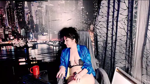 AMOURSWEET2025 online show from 12-20-25, 01:40