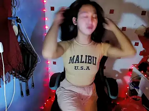 Nathalie Smith19 online show from 09-19-25, 12:02