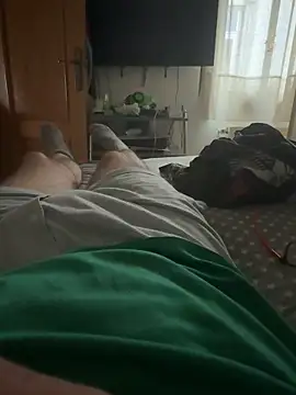 Snapshot of gigolobcn chatting on 11-17-25, 02:45 gigolobcn online show from 11-17-25, 02:45